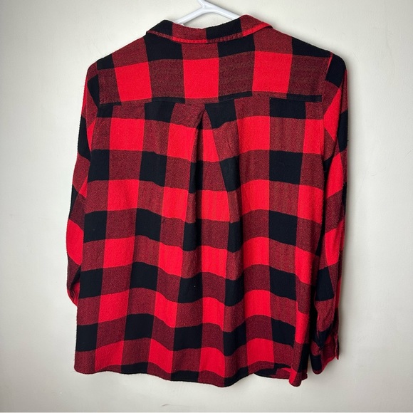 ❌SOLD❌Maurices Long Sleeve Plaid Shirt Women's sz XL Red Black Christmas - Picture 3 of 10